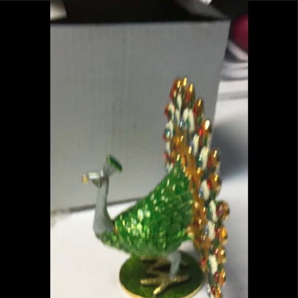 NIB enameled peacock box rhinestones 4” x 4” - Picture 6 of 6